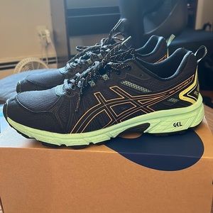 Women’s ASICS Sneakers NEW